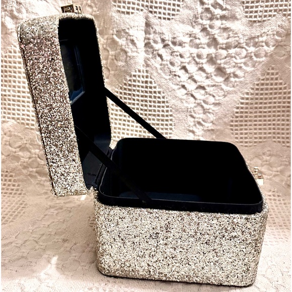 Rare HTF Victoria Secret Chunky Silver Glitter Makeup Cosmetic Box Holographic - Picture 11 of 16